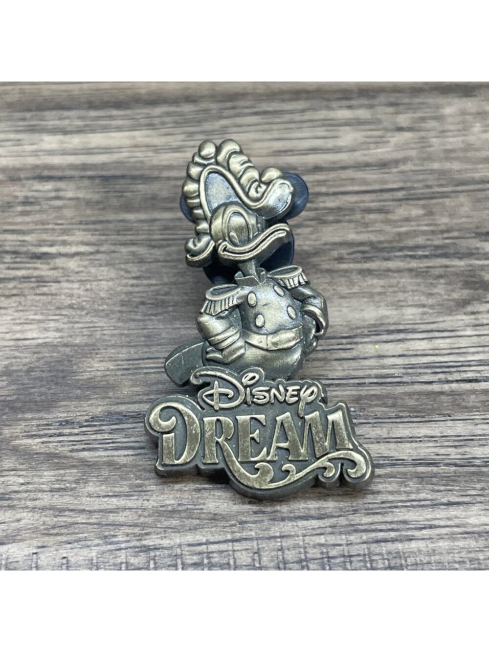 2010 Disney Cruise Line Disney Dream Admiral Donald Duck Trading Pin KG JD